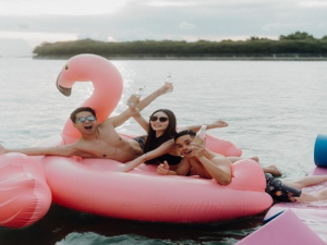 Swan Float