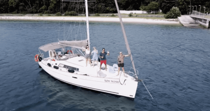 Epicurean monohull sailboat