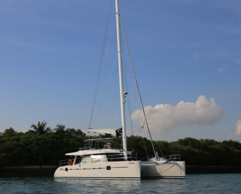 PRIVATE YACHT CHARTER IN SINGAPORE for 50pax