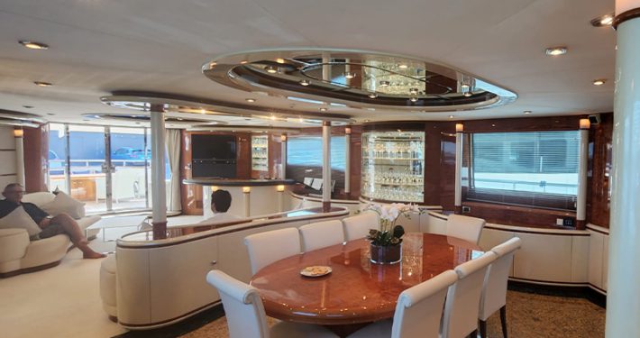 Leviathan 8_yacht saloon