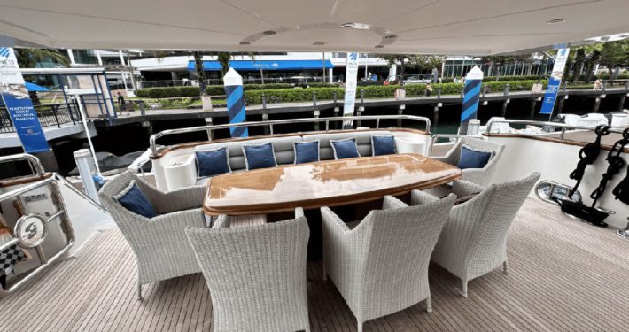 SuperYacht in Singapore_outdoor dining seating