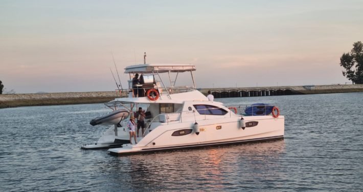 Advant Yacht