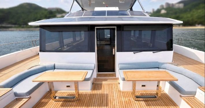 Eagle Wings 5 Flybridge