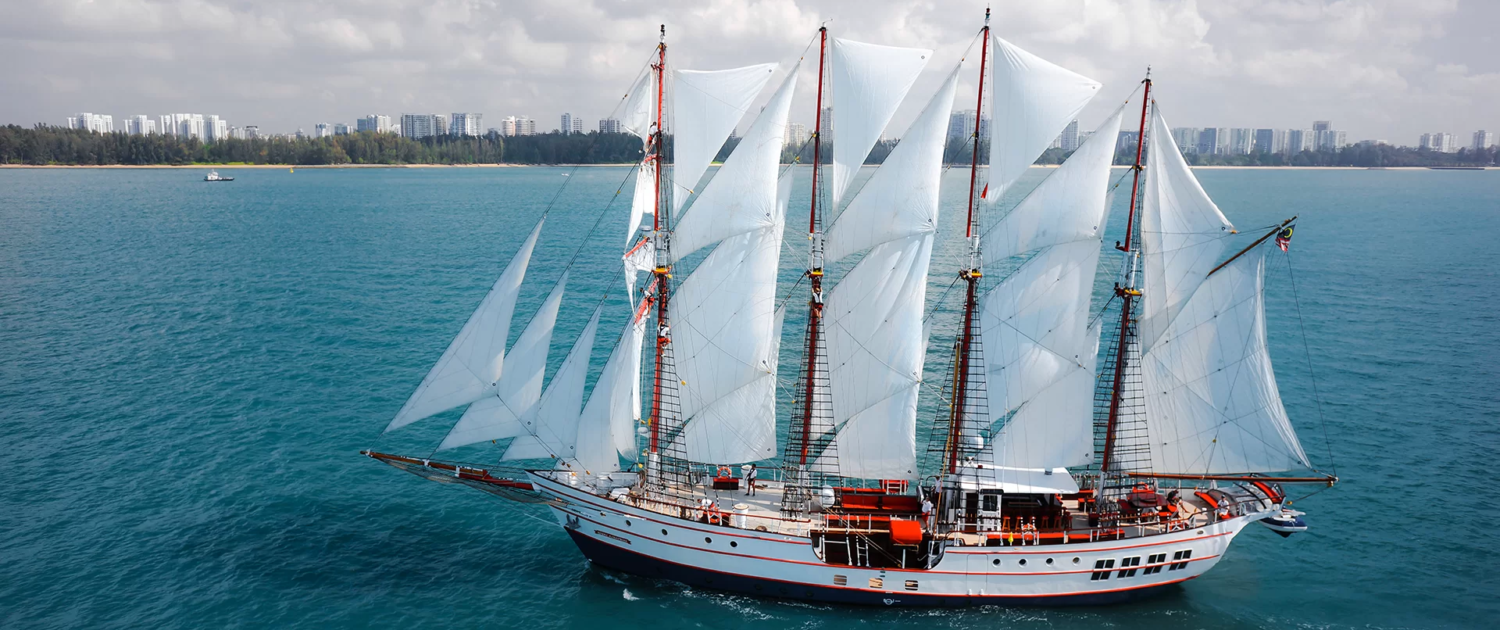 Private yacht charters Singapore_Tall ship_Royal Albatros_130pax