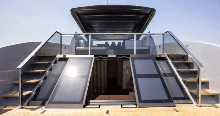 Hydraulic Swim Platform on Seawind yacht