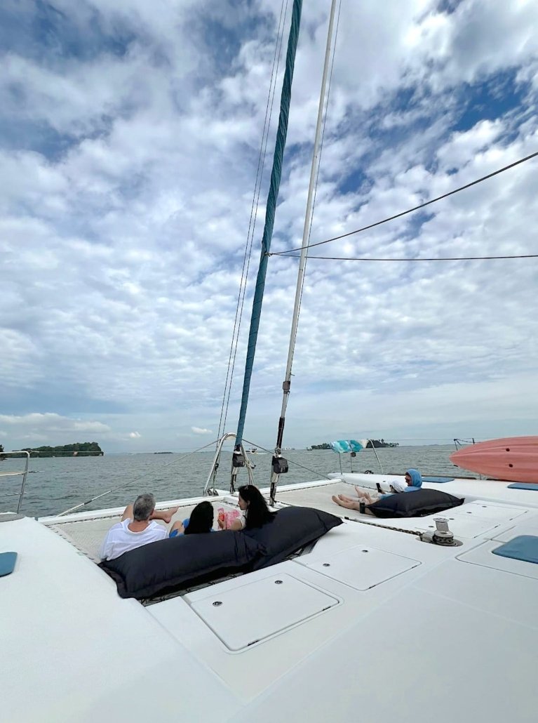 Ping-Lady-Yacht-rental-Front-