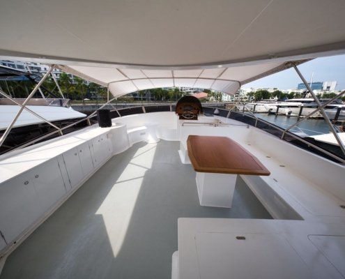 Nautiness-Yacht Flybridge